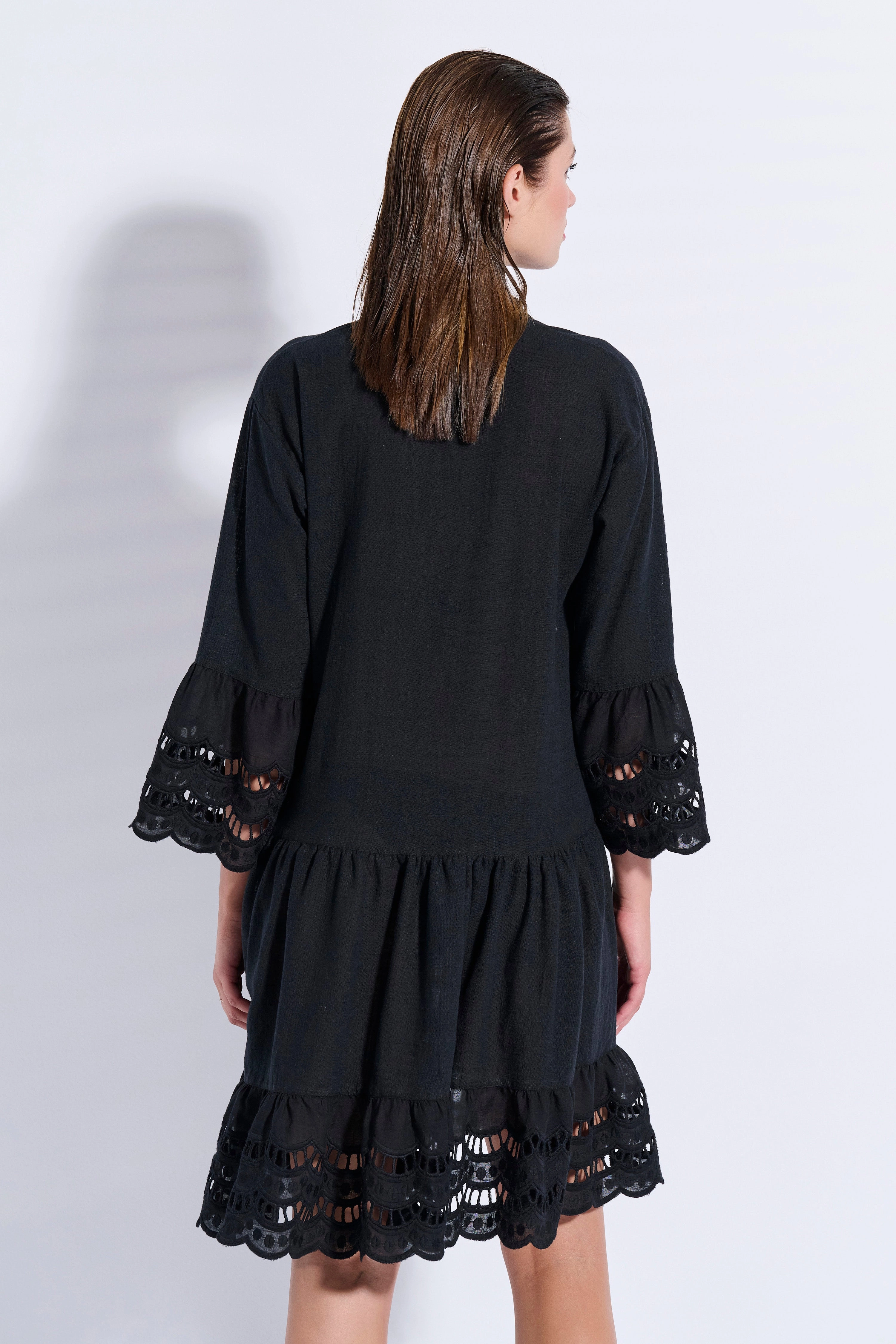 Broderie Dress with Ruffles (8090)