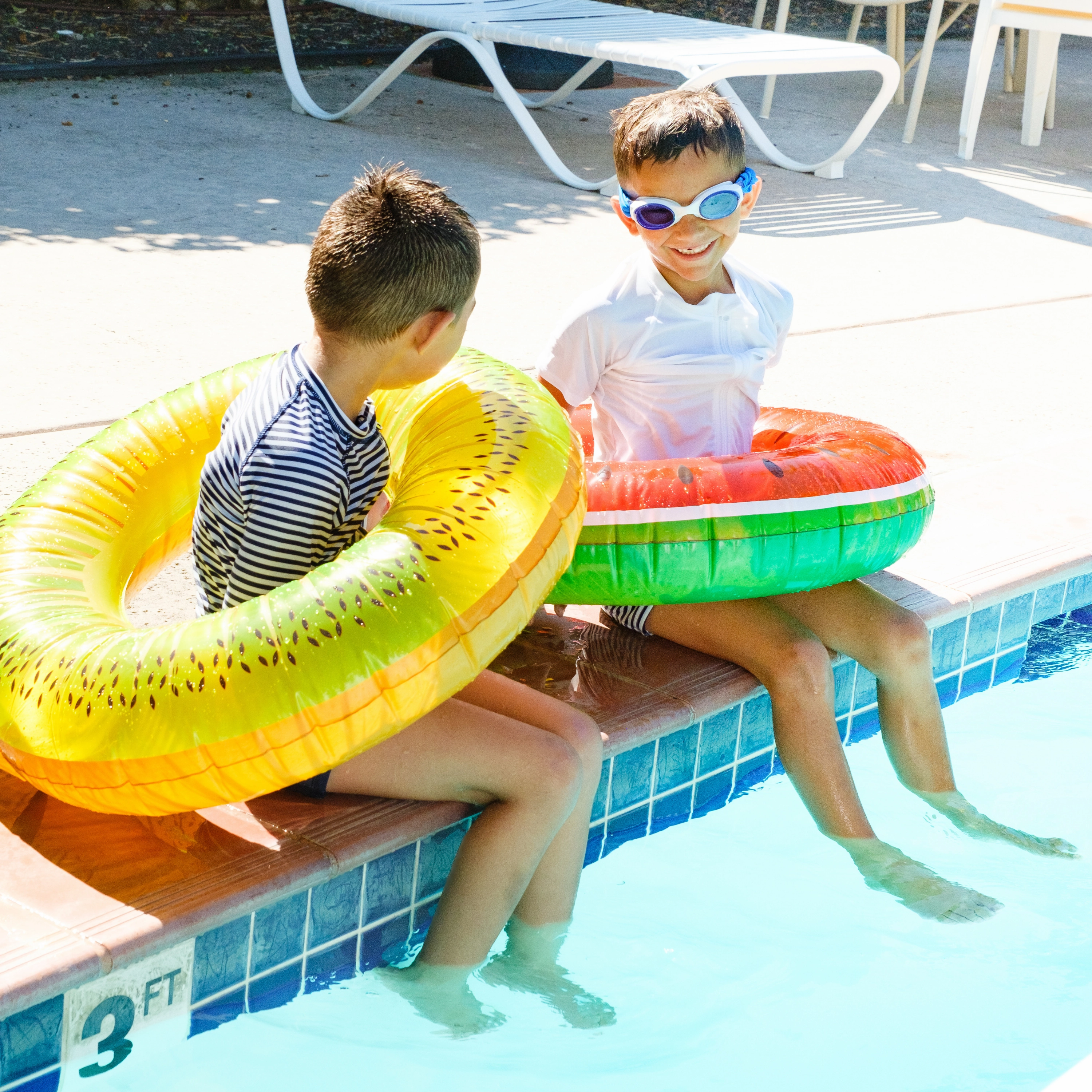 Kids UPF 50  Long Sleeve Zipper Rash Guard Swim Shirt | "Stunner"