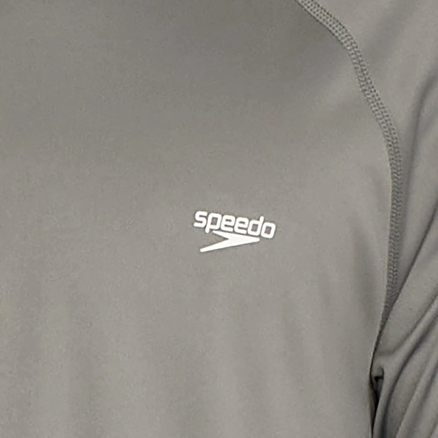 Speedo Men's Uv Swim Shirt Short Sleeve Regular Fit Solid