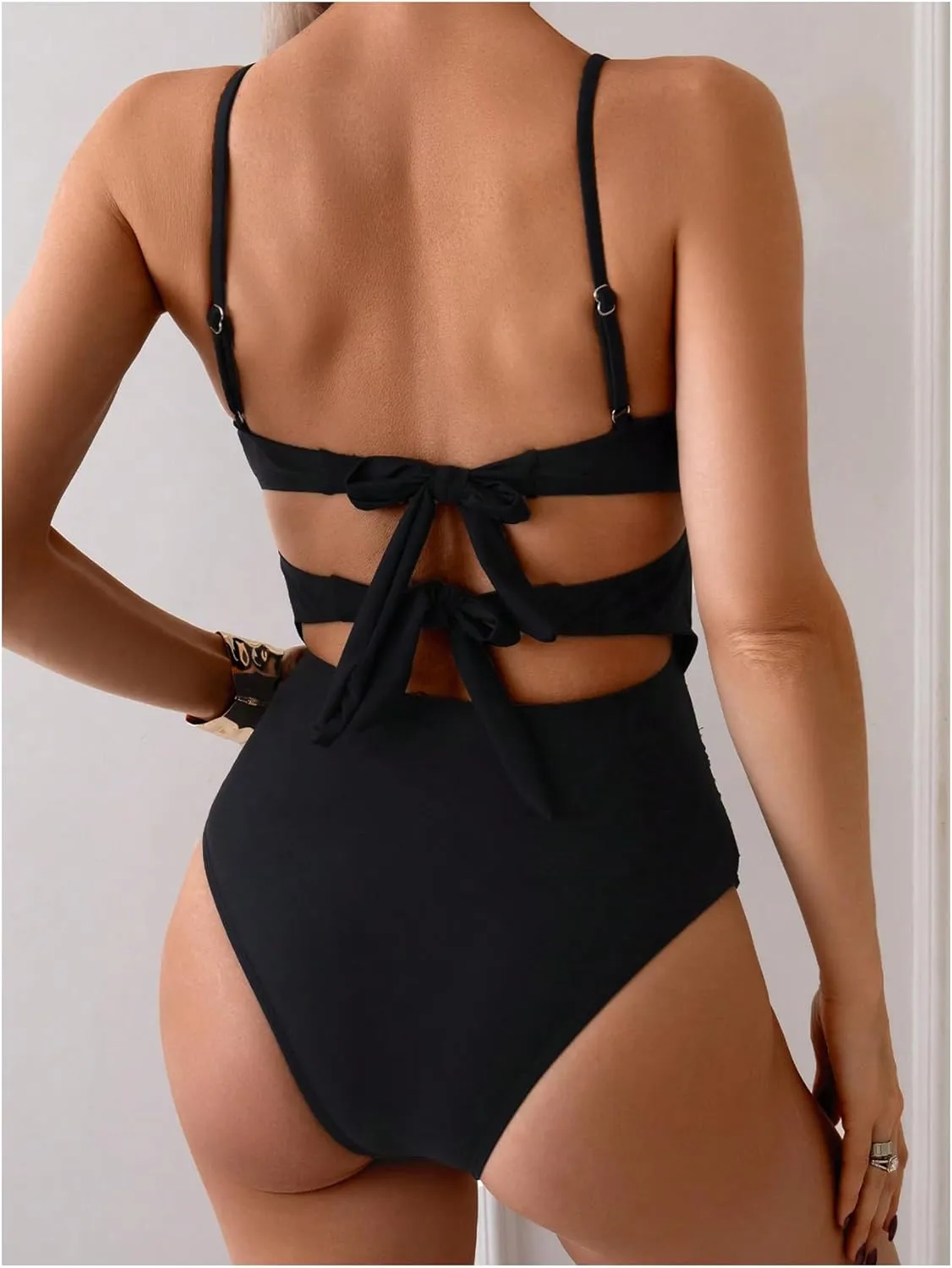 Verdusa Women's Cut Out Colorblock One Piece Swimsuit Tie Back Swimwear Bathing Suit