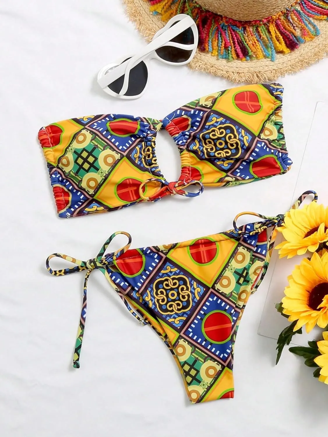 WDIRARA Women's Cutout Print Bandeau Top and Tie Side Bikini Set 2 Piece Sexy Swimsuits