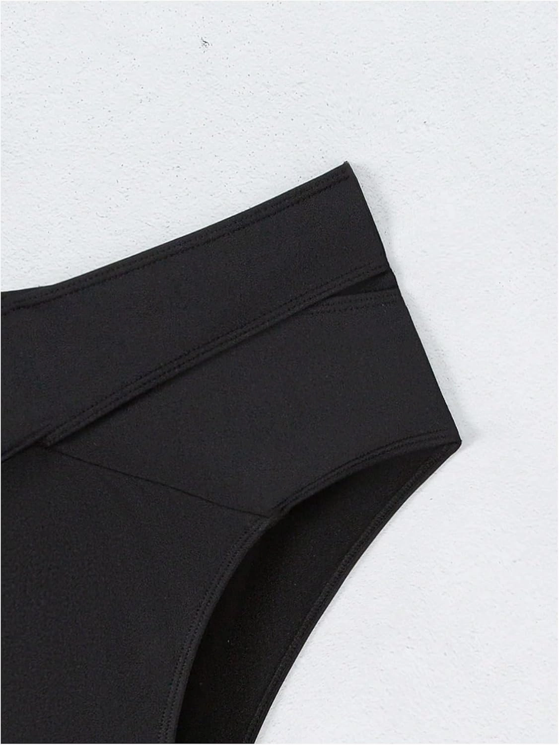 WDIRARA Women's Ruffle Bikini Bottoms High Waist Full Coverage Swim Briefs Bathing Suit Beachwear